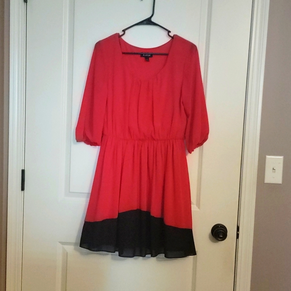 A. Byer, Medium, Black and Red Dress